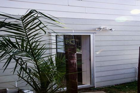 Photo of property in 2/39 Bayview Road, Bayview, Auckland, 0629