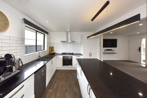 Photo of property in 2 Edwins Way, Burwood, Christchurch, 8083