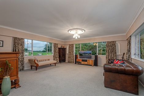 Photo of property in 130 Parewanui Road, Bulls, 4894