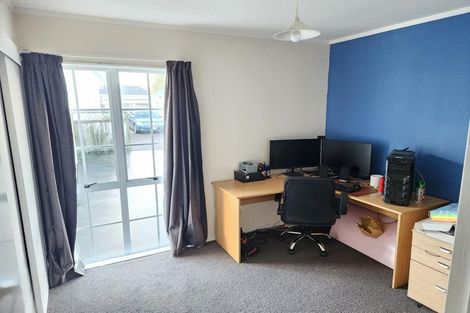 Photo of property in 22 Cromwell Drive, Fitzroy, Hamilton, 3206