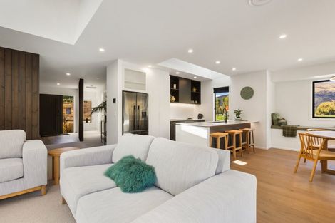 Photo of property in 1 Kamana Rise, Wanaka, 9382