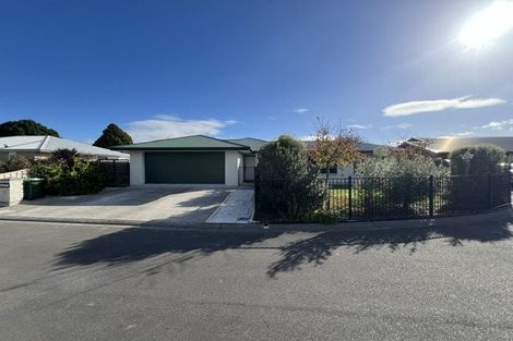 Photo of property in 7 Gregory Grove, Clive, 4102