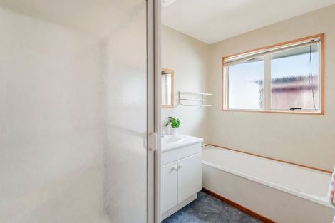 Photo of property in 128 Yaldhurst Road, Sockburn, Christchurch, 8042