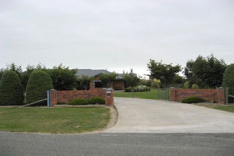Photo of property in 16 Fairhurst Place, Rolleston, 7614