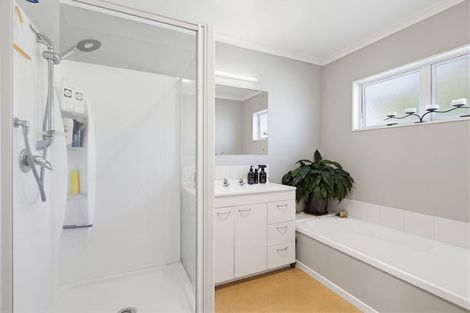 Photo of property in 14 Escort Grove, Awapuni, Palmerston North, 4412