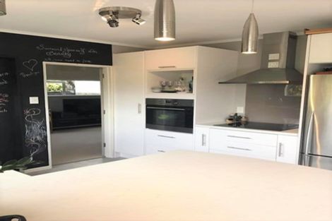 Photo of property in 31 Spinnaker Drive, Whitby, Porirua, 5024