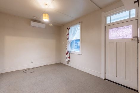 Photo of property in 5 Collins Street, Waipawa, 4210