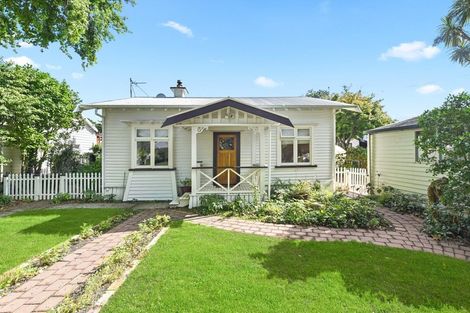 Photo of property in 11 Young Street, Claudelands, Hamilton, 3214