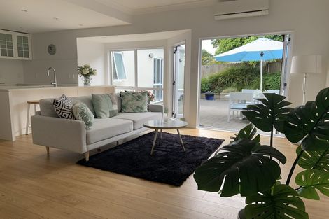 Photo of property in 14 Conacher Close, East Tamaki Heights, Auckland, 2016