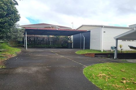 Photo of property in 70 Granville Drive, Massey, Auckland, 0614