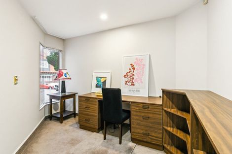 Photo of property in 2/67 Bolton Street, Kelburn, Wellington, 6012