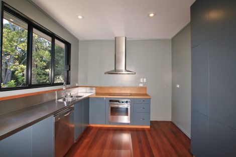 Photo of property in 53b Onedin Place, Titirangi, Auckland, 0604