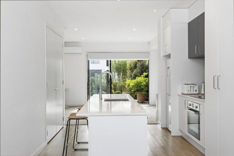 Photo of property in 3/46 Jane Maree Road, Kumeu, 0810