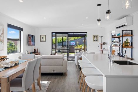 Photo of property in 124 Lisle Farm Drive, Pukekohe, 2120