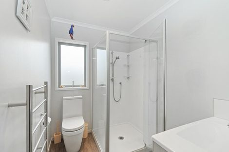 Photo of property in 13a Lyndhurst Road, Te Atatu South, Auckland, 0610