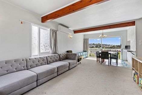 Photo of property in 20 Shanaway Rise, Hillcrest, Auckland, 0627