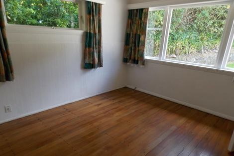 Photo of property in 142 Parkvale Road, Karori, Wellington, 6012
