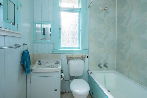 Photo of property in 40 Severn Street, Island Bay, Wellington, 6023