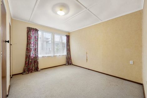 Photo of property in 1 Wood Grove, Naenae, Lower Hutt, 5011