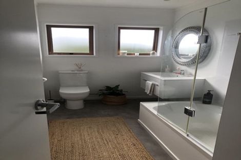 Photo of property in 6 Amorino Drive, Red Beach, 0932