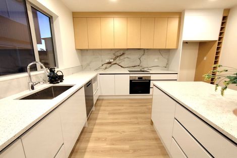 Photo of property in 24 Vanbrugh Place, Bucklands Beach, Auckland, 2014