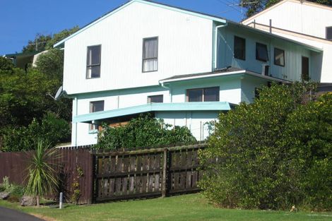 Photo of property in 2/12 Mistletoe Place, Browns Bay, Auckland, 0630