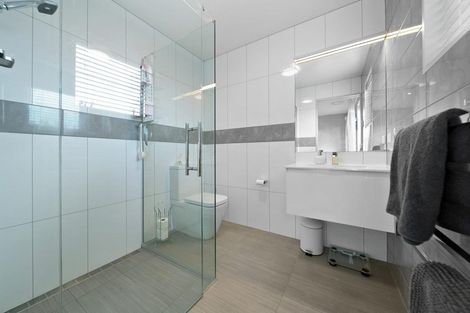 Photo of property in 9 Mckellar Drive, Jacks Point, Queenstown, 9371