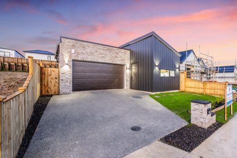 Photo of property in 16 Bannockburn Road, Opaheke, 2113