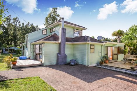 Photo of property in 2 Grovelands Way, Titirangi, Auckland, 0604