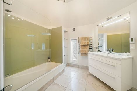 Photo of property in 33 Saint Columbans Grove, Boulcott, Lower Hutt, 5010