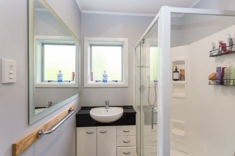 Photo of property in 422 Yaldhurst Road, Russley, Christchurch, 8042