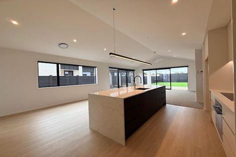 Photo of property in 33 Tangaroa Street, Cambridge, 3434