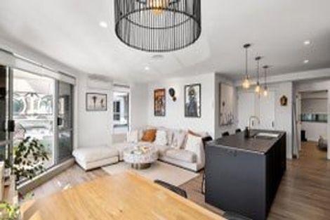 Photo of property in 215/36 Victoria Road, Mount Maunganui, 3116
