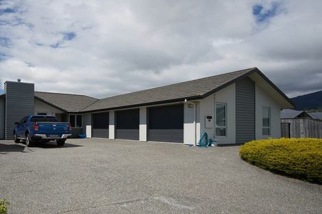 Photo of property in 19 Lassen Place, Stoke, Nelson, 7011