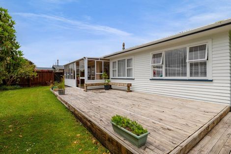 Photo of property in 1 Regan Street, Stratford, 4332