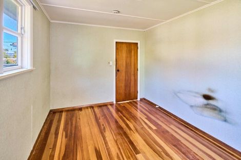 Photo of property in 4 Reuben Grove, Naenae, Lower Hutt, 5011