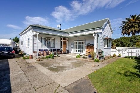 Photo of property in 28 Fox Street, Woodville, 4920