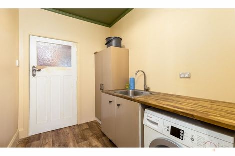 Photo of property in 1 Maude Street, Waimate, 7924