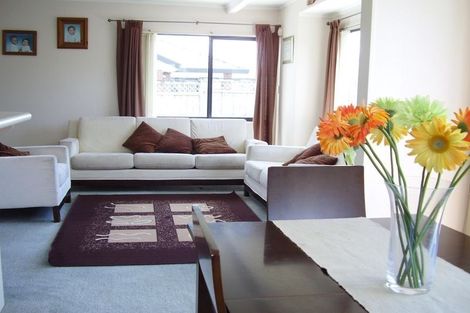 Photo of property in 2/45a Great South Road, Manurewa, Auckland, 2102