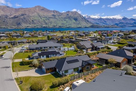 Photo of property in 63 Minaret Ridge, Wanaka, 9305