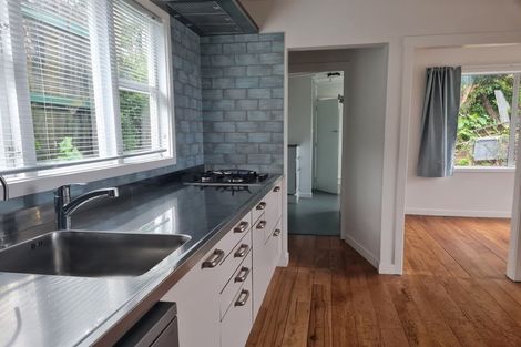 Photo of property in 54 Pioneer Road, Moturoa, New Plymouth, 4310