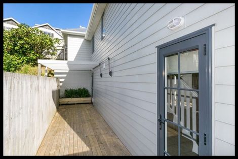 Photo of property in 25u2 Hollies Crescent, Johnsonville, Wellington, 6037