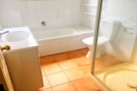 Photo of property in 47 Fleetwood Drive, Henderson, Auckland, 0612