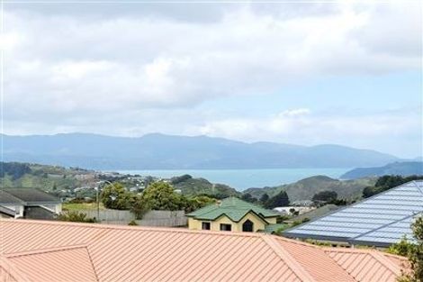 Photo of property in 3 Comber Place, Johnsonville, Wellington, 6037