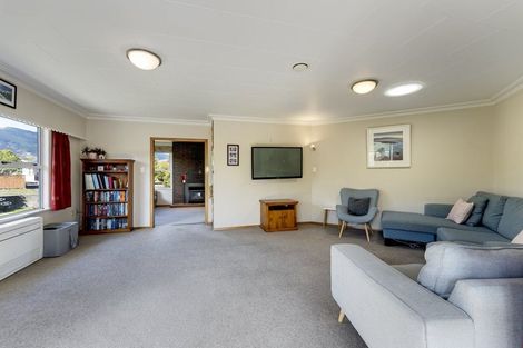 Photo of property in 22 Tennyson Crescent, Stoke, Nelson, 7011