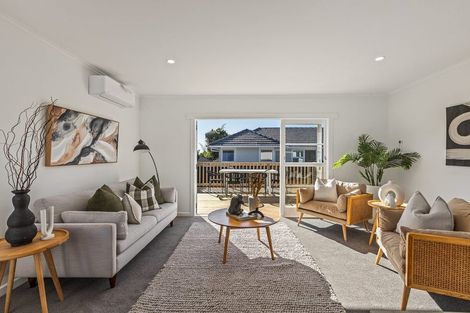 Photo of property in 17b Hamurana Place, Te Atatu Peninsula, Auckland, 0610