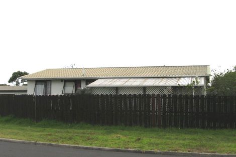 Photo of property in 3 Flaunty Place, West Harbour, Auckland, 0618