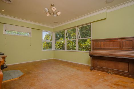 Photo of property in 35 Parker Avenue, New Lynn, Auckland, 0600