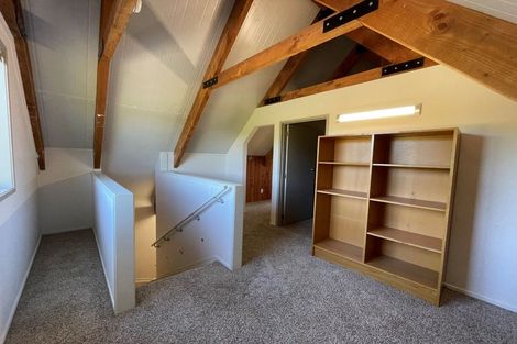 Photo of property in 2 Arthur Road, Paraite, New Plymouth, 4373