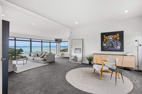 Photo of property in 1 Te Kawau Pass, Greenhithe, Auckland, 0632